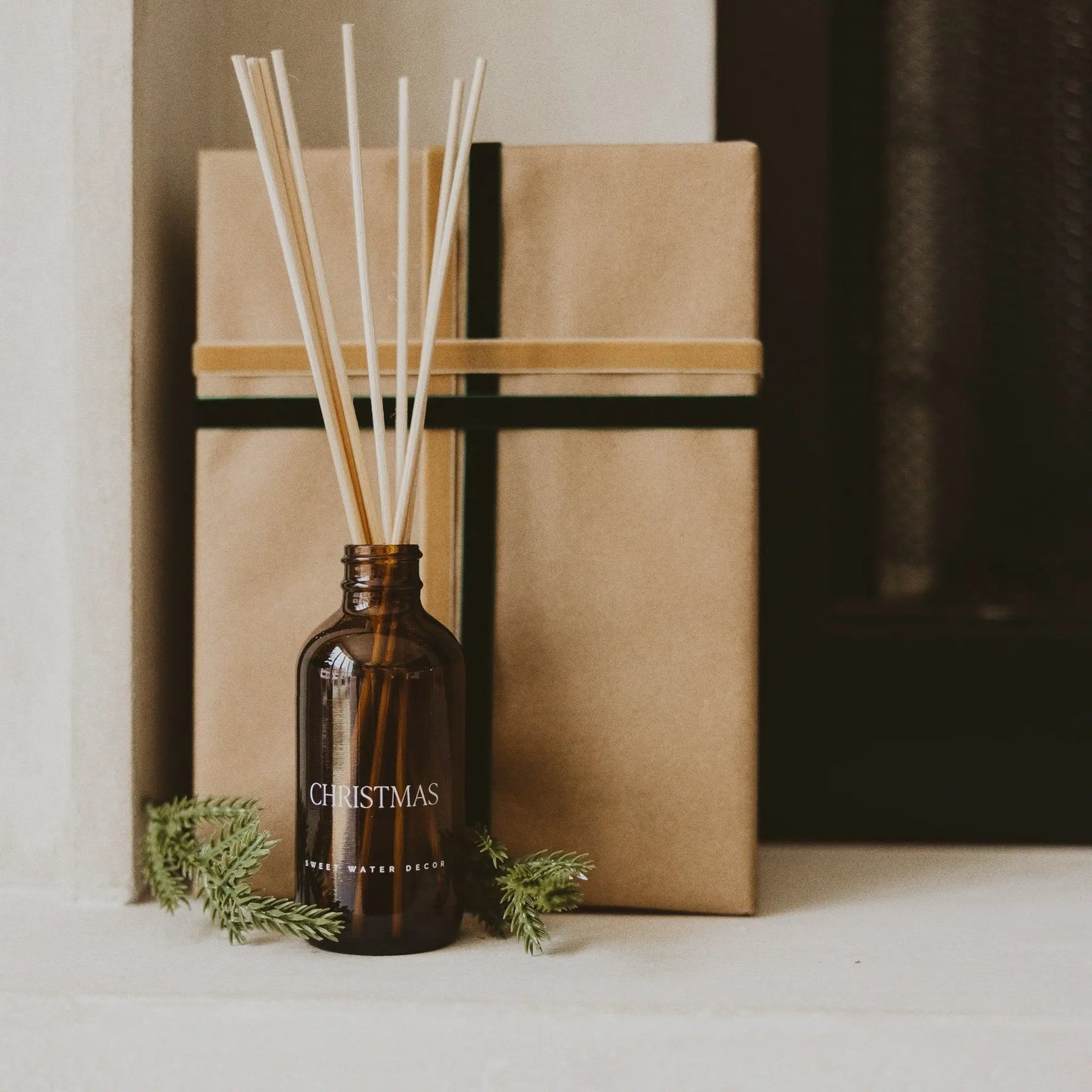 Christmas Amber Reed Diffuser Sweet Water Decor